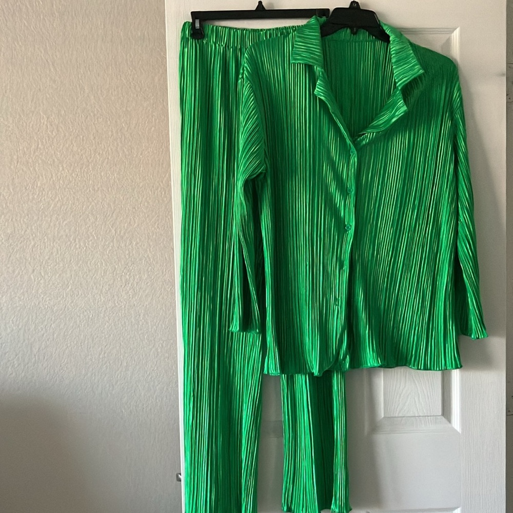 Pant suit